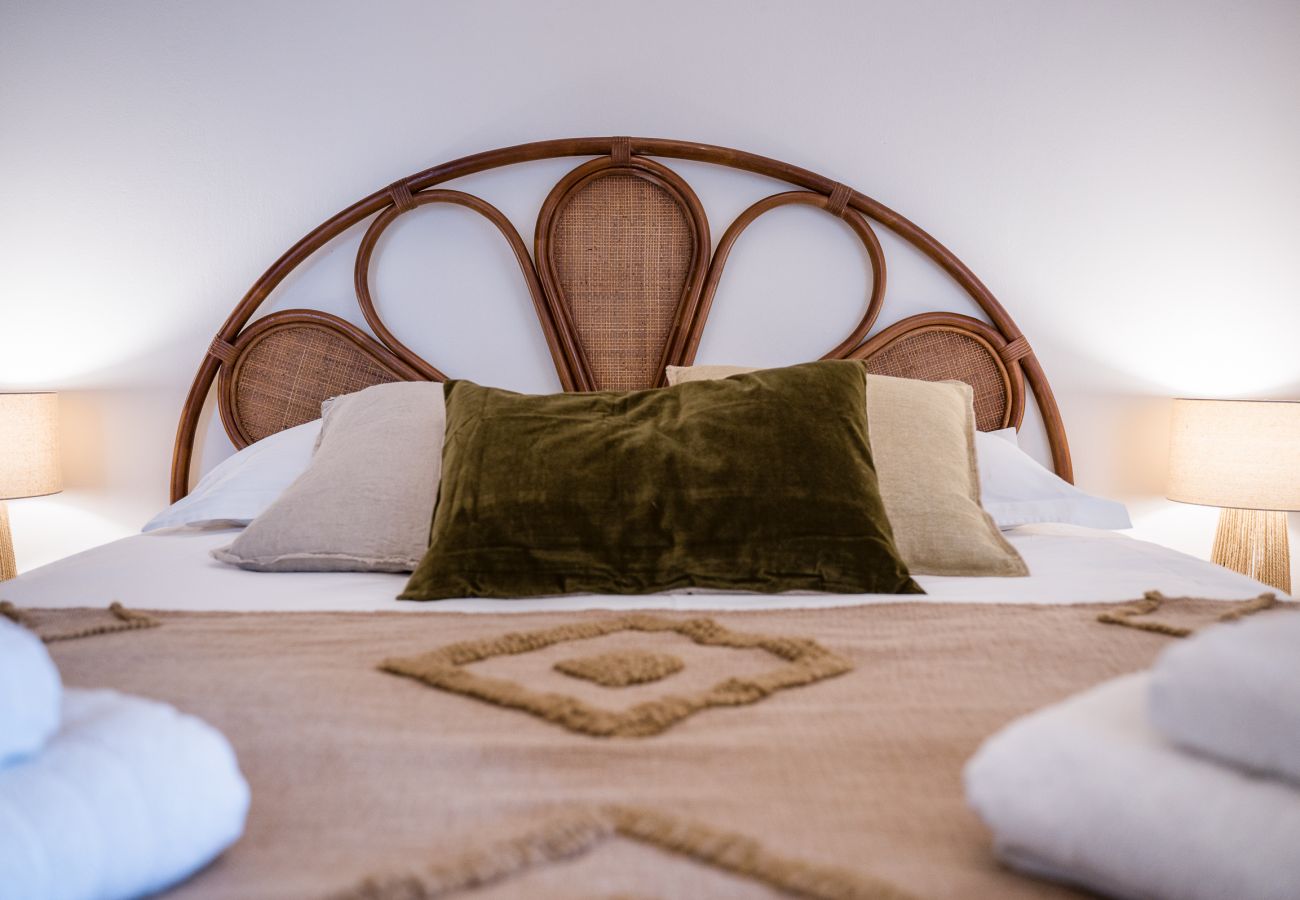 Apartment in Athens - Pistachio – A Luxurious Aegina-Inspired Oasis in Athens