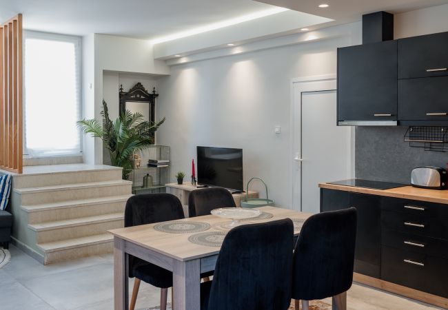 Apartment in Athens - Timfristou 13